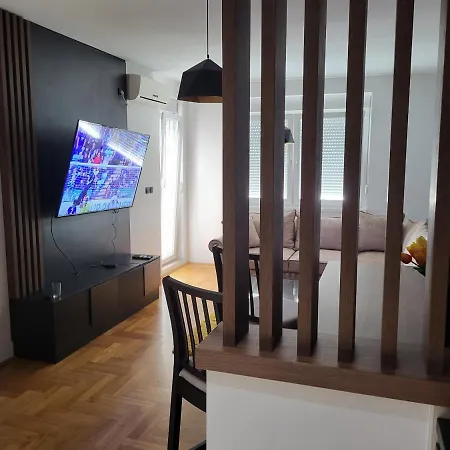 아파트 Proximus 1 스렘스카 미트로비차